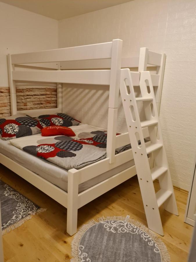 Wohnung Am Gruenen, Naehe Stadtzentrum Und Hauptbahnhof, Wlan Inklusive Fürth エクステリア 写真